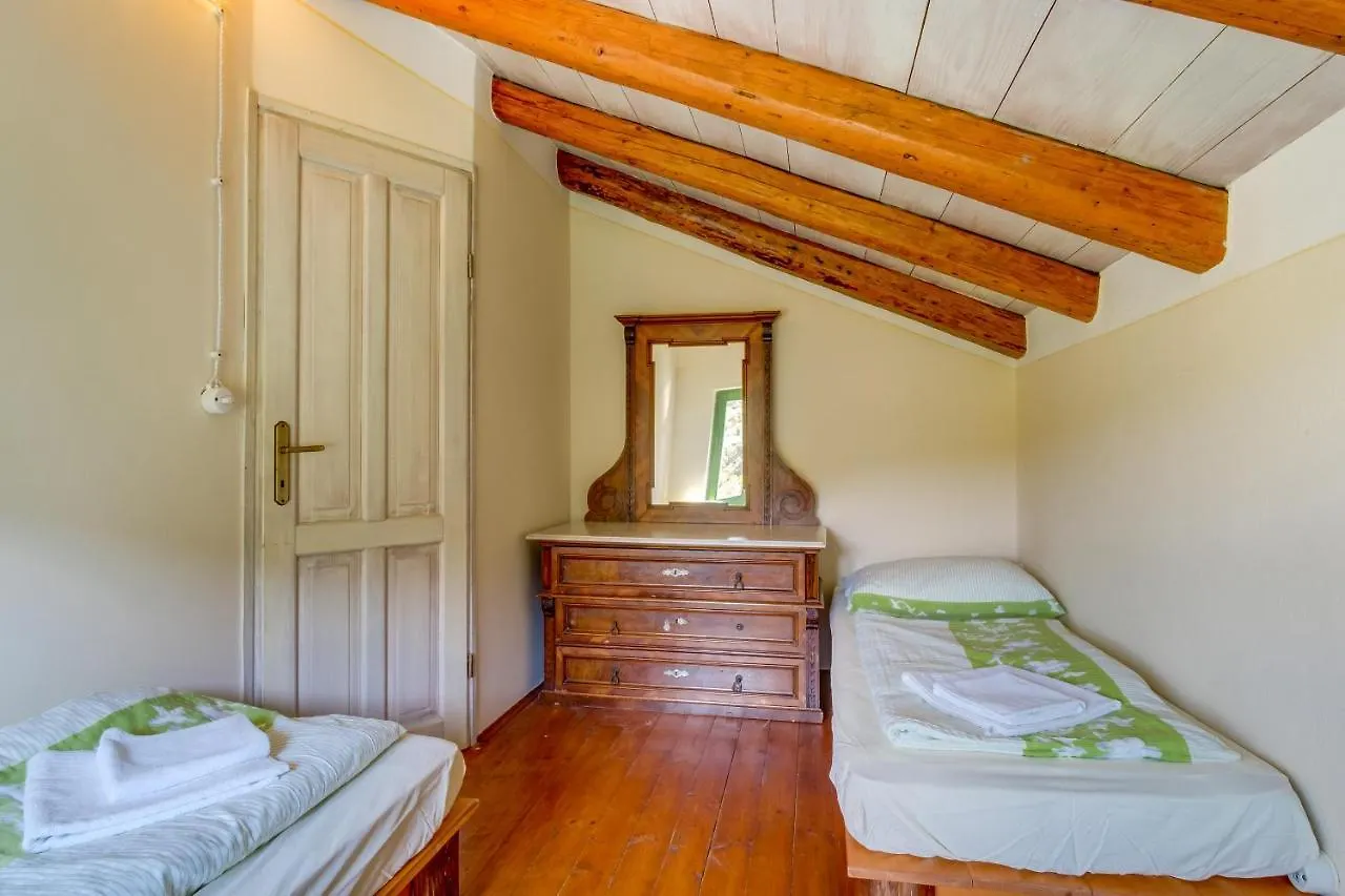 Holiday Home Oliva Sveti Jakov Croatia