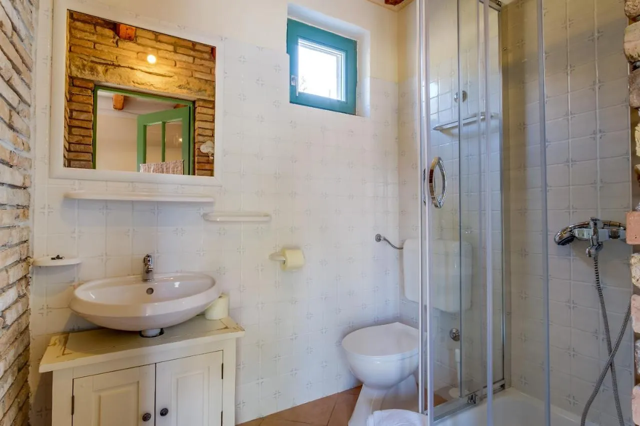 Holiday Home Oliva Sveti Jakov Croatia
